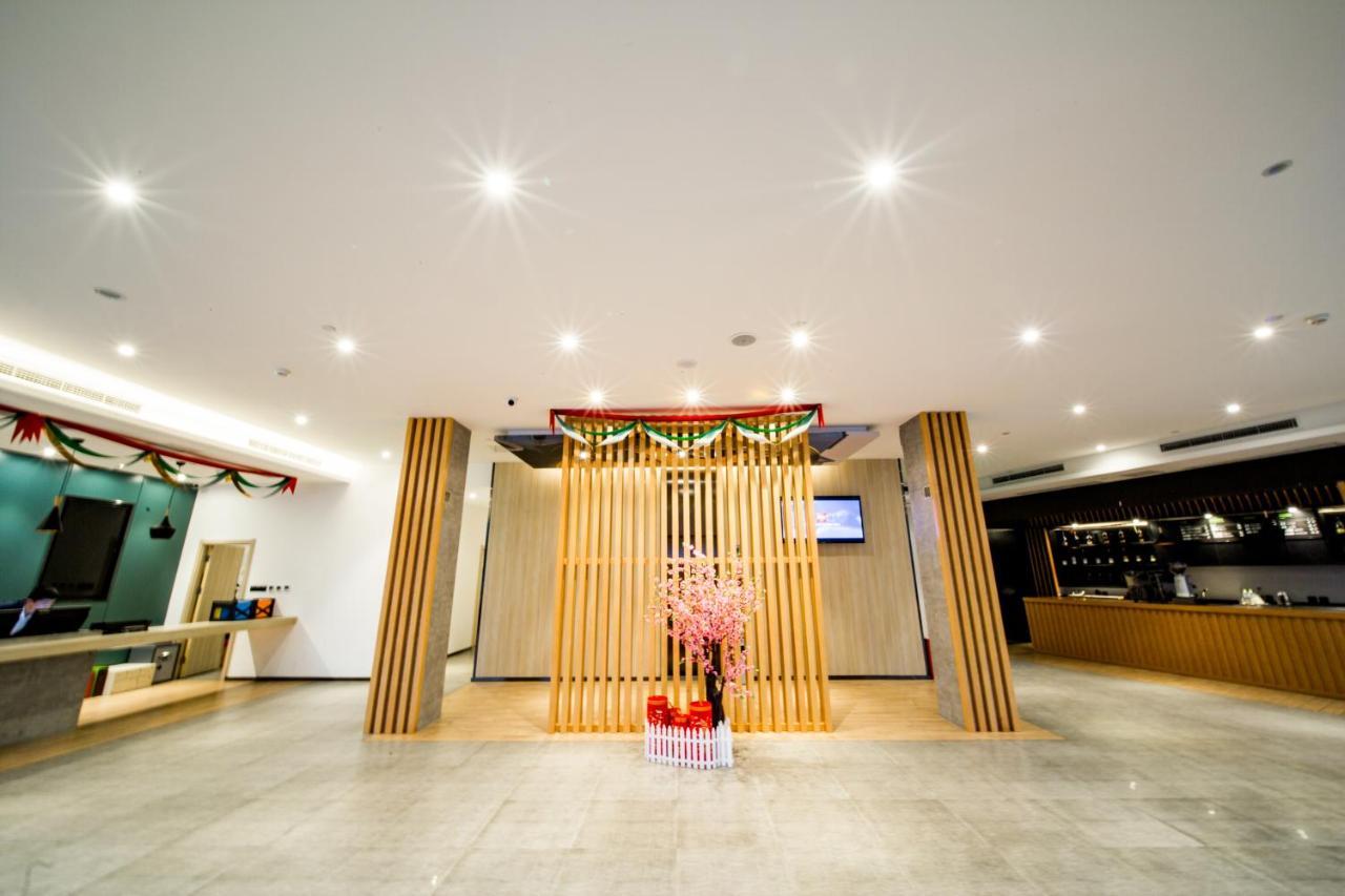 ibis Chengdu Meizhou Center Exterior foto
